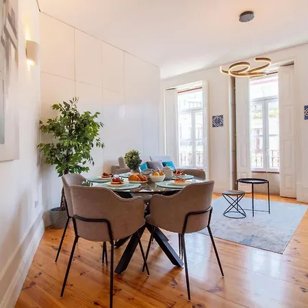 Apartment Bright Flat Few Steps To Aliados Av By Lovelystay