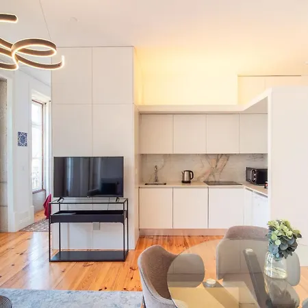 Bright Flat Few Steps To Aliados Av By Lovelystay Porto