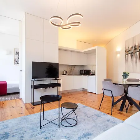 Bright Flat Few Steps To Aliados Av By Lovelystay * Porto