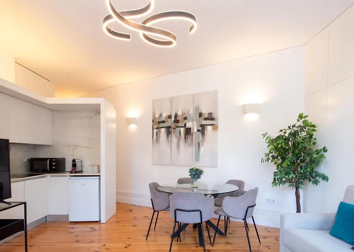 Bright Flat Few Steps To Aliados Av By Lovelystay *