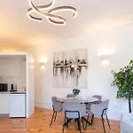 Bright Flat Few Steps To Aliados Av By Lovelystay *