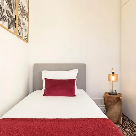 Apartment Bright Flat Few Steps To Aliados Av By Lovelystay