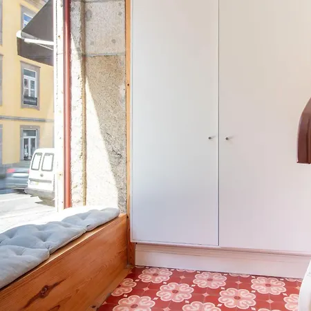 Daire Bright Flat Few Steps To Aliados Av By Lovelystay Porto