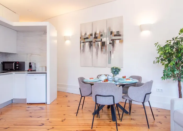 Bright Flat Few Steps To Aliados Av By Lovelystay *