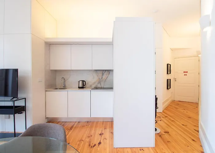 Bright Flat Few Steps To Aliados Av By Lovelystay