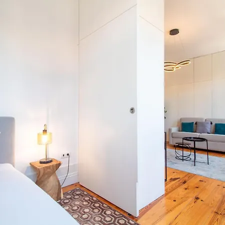 Bright Flat Few Steps To Aliados Av By Lovelystay Porto