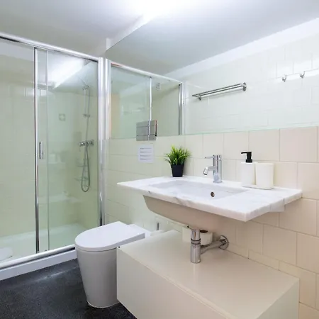 Bright Flat Few Steps To Aliados Av By Lovelystay