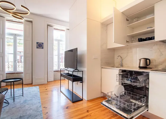 Apartamento Bright Flat Few Steps To Aliados Av By Lovelystay