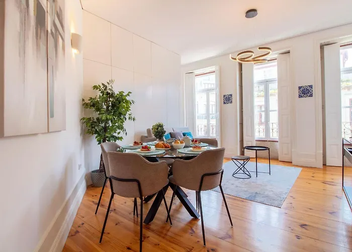 Apartamento Bright Flat Few Steps To Aliados Av By Lovelystay