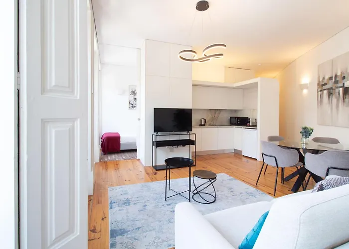 Apartamento Bright Flat Few Steps To Aliados Av By Lovelystay Porto